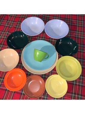 Vintage melamine Dinnerware One Size Multicolor various brands